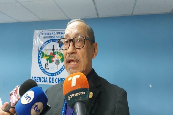 José Vicente Pachar, explicó que se lleva a cabo el proceso de reconocimiento e identificación de las víctimas, pero que se debe cumplir con los estándares internacionales, Foto, Mayra Madrid 