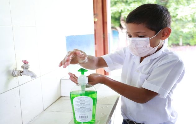 Cada asamblea general de padres de familia definirá sobre el uso o no de mascarillas.