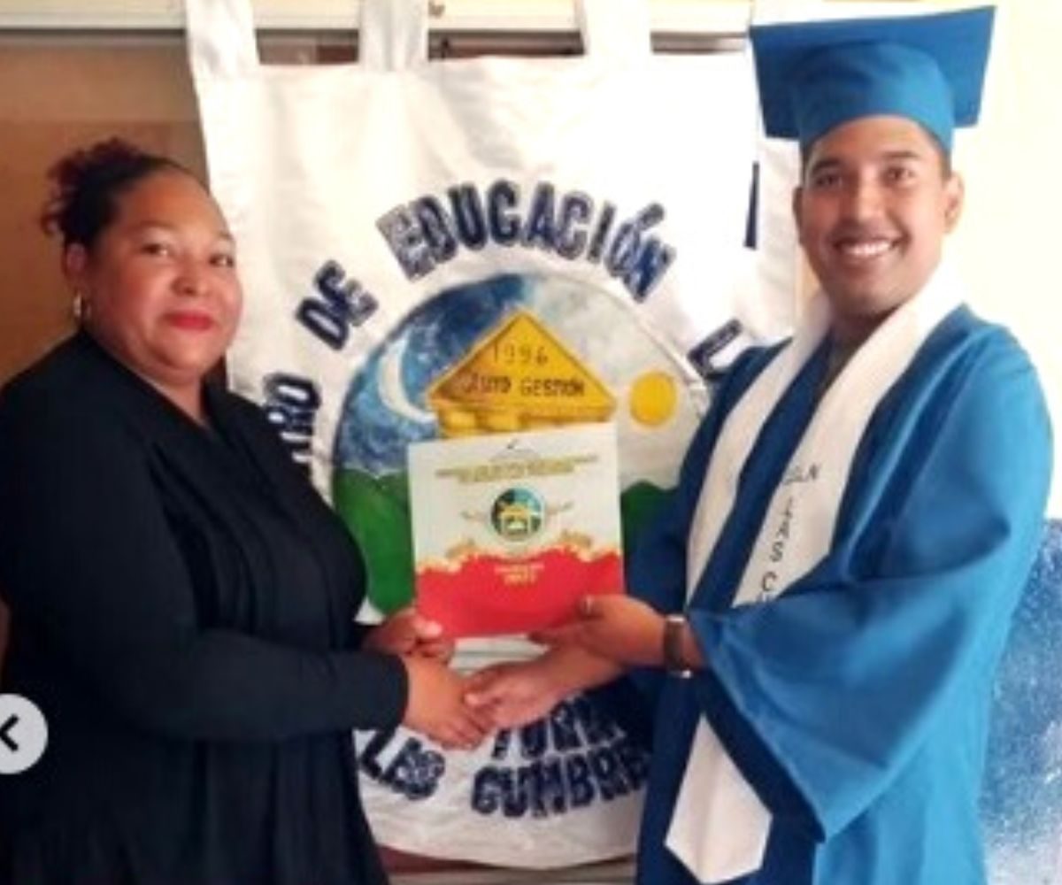 El Meduca graduó unos 9,128 estudiantes de noveno grado y 4,708 de educación media en las escuelas nocturnas oficiales.