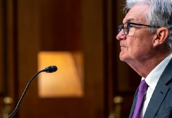 Jerome Powell, presidente de la Fed, presentó ante el Senado estadounidense su informe semestral. Foto: EFE