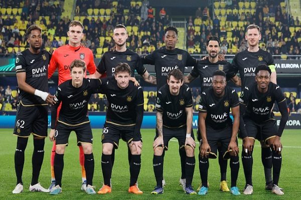 Michael Amir Murillo (62) del Anderlecht salió se titular ante Villarreal. Foto: Twitter