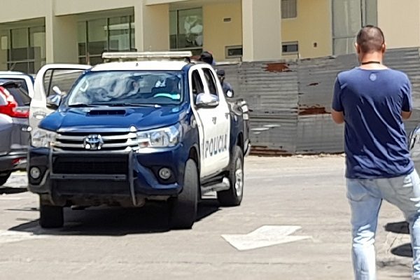 El acusado acosaba a su expareja en comercios del área, además la amenaza con subir fotos íntimas a las redes sociales. Foto. José Vásquez