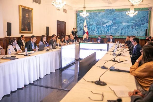 El titular del MOP, Rafael Sabonge señaló que la entidad tiene en su presupuesto más de 100 proyectos prioritarios, de los cuales 24 se van a entregar este año.