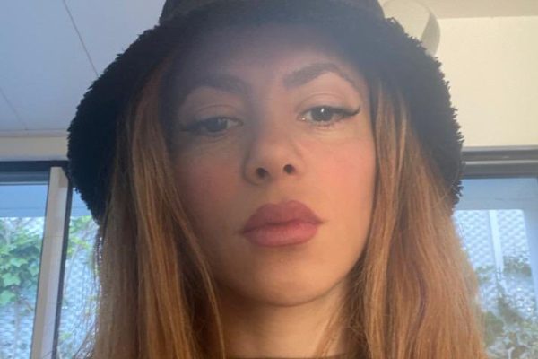 'Selfie' que publicó Shakira. Foto: Twitter / @shakira