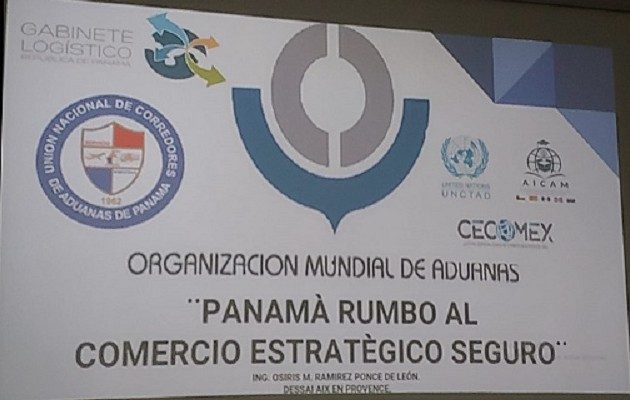 La conferencia fue en la sede de la Unión Nacional de Corredores de Aduanas de Panamá (UNCAP). Foto: Cortesía