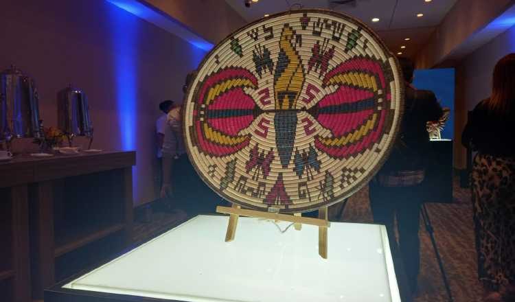 Los artesanos cuentan con ferias y exhibiciones para vender sus productos.