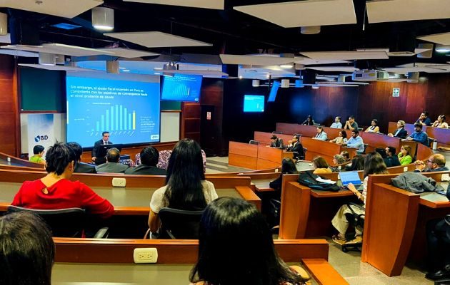 El BID presentó el informe "Lidiar con la deuda, menos riesgo para más crecimiento en América Latina y el Caribe" . Foto: Cortesía