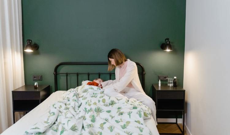 El abordaje del VRS centrado en la persona, familia y la comunidad es clave, advirtieron médicos durante un foro de AstraZeneca y la embajada británica. Pexels