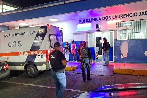 En medio del pánico, todos los heridos fueron trasladados al cuarto de urgencias de la Policlínica Don Laurencio Jaén Ocaña para ser atendidos. Foto. Diomedes Sánchez