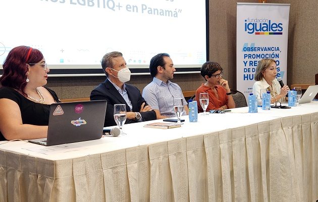 En el foro se brindó un informe sobre la situación actual en el avance social y dignidad humana de la población diversa. Foto: Cortesía