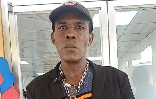 Carlos Thorne exige al Ministerio de Educación restituirlo en el cargo. Foto: DIomedes Sánchez 