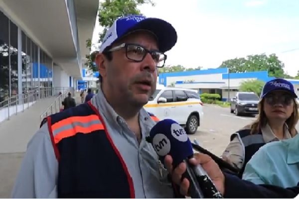 El Defensor del Pueblo Eduardo Leblanc, precisó que son vigilantes del derecho a la salud. Foto. Cortesía Defensoría del Puebo