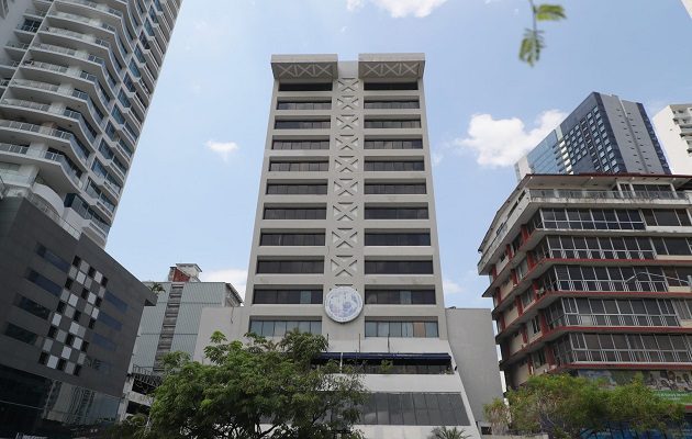 Director de la DGI considera que las grandes empresas deben tributar en Panamá lo justo. Foto: Cortesía/MEF