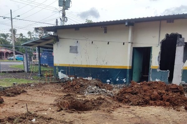 Unos 11 mil habitantes del corregimiento de Bejuco dependen de la atención de salud en esta instalación del Minsa. Foto. Eric Montenegro