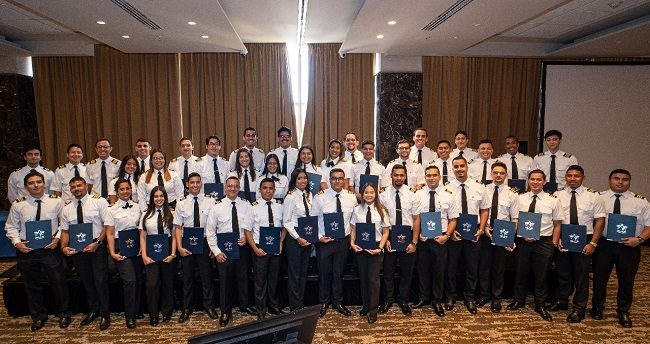 Décima promoción de pilotos comerciales de Alas. Foto: Cortesía Copa Airlines