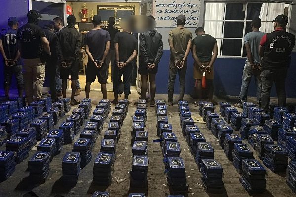 Los detenidos fueron puestos a órdenes de las autoridades competentes. Foto. Proteger y Servir