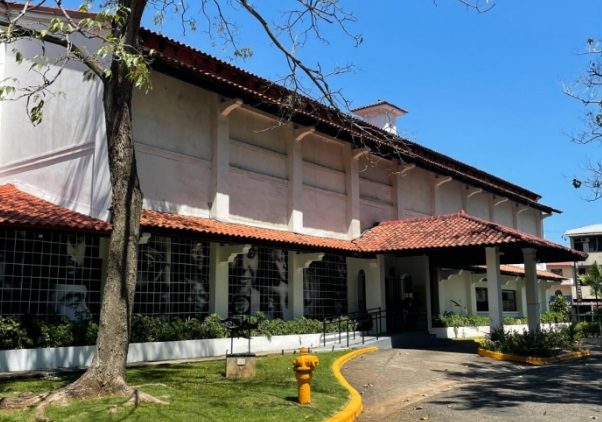 Fachada del Museo de Arte Contemporáneo de Panamá. Foto: Cortesía