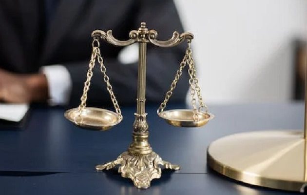 El abogado cobraría un porcentaje dependiendo de los resultados del proceso, pero se quedó casi con todo. Foto: Pexels