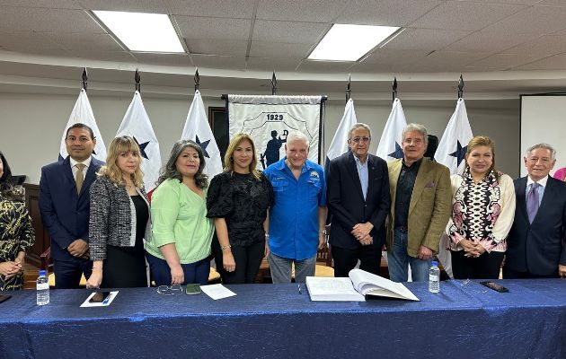 Reunión entre Ricardo Martinelli y la Junta Directiva del Colegio Nacional de Abogados. Foto: Cortesía