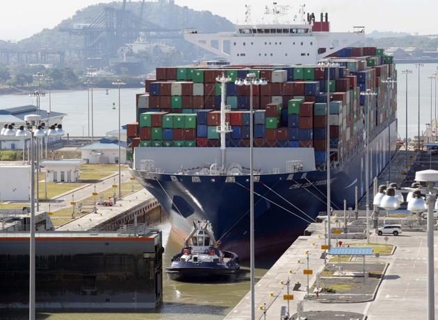 Para 2024, se espera que la región crezca un 2.3 % (tres décimas más de lo estimado en junio) y el 2.6 % en 2025. Foto: EFE