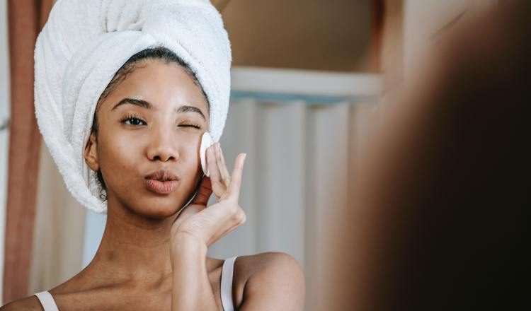 Los consumidores han priorizado el cuidado de la piel. Ilustrativa / Pexels