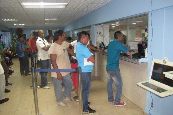 Las manifestaciones han provocado que se haya afectado el normal tránsito de la provincia. Foto: Diomedes Sánchez