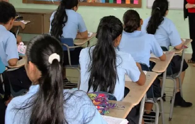 Los estudiantes llevan  cerca de dos semanas sin recibir clases presenciales.