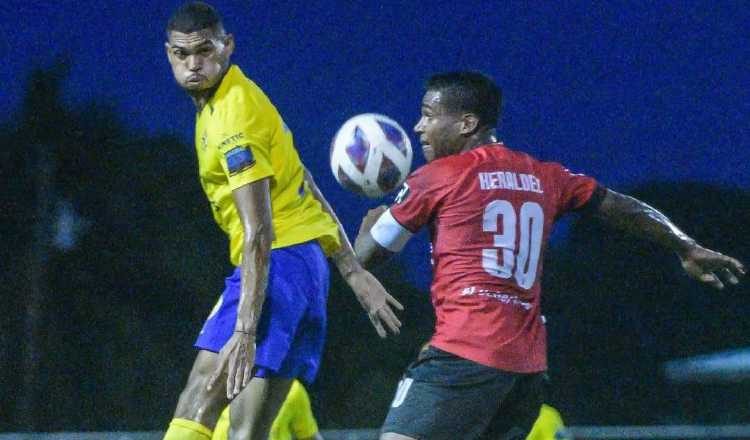 Herrera y Sporting empataron a cero goles, en su partido de temporada regular en interconferencia. Foto: LPF
