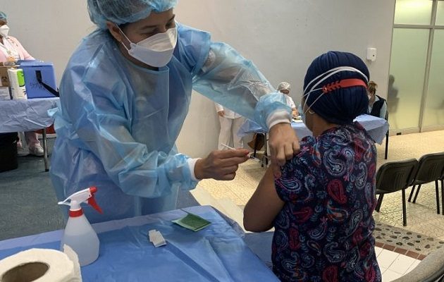 La vacunación es fundamental para evitar complicaciones. Foto: Cortesía/CSS