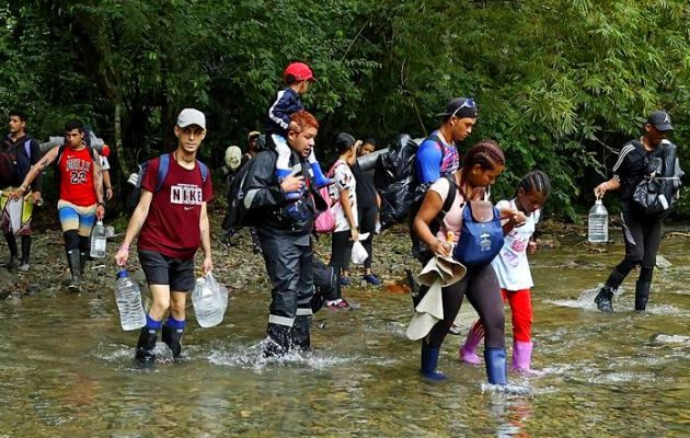 Un 20% de los migrantes irregulares que pasan por Panamá, son menores de edad. Archivo.