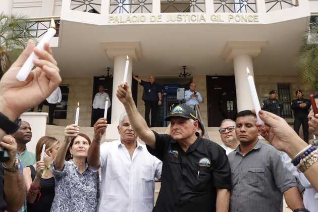 Ricardo Martinelli denunció la indefensión que vive en medio de la contienda electoral. Foto: Víctor Arosemena