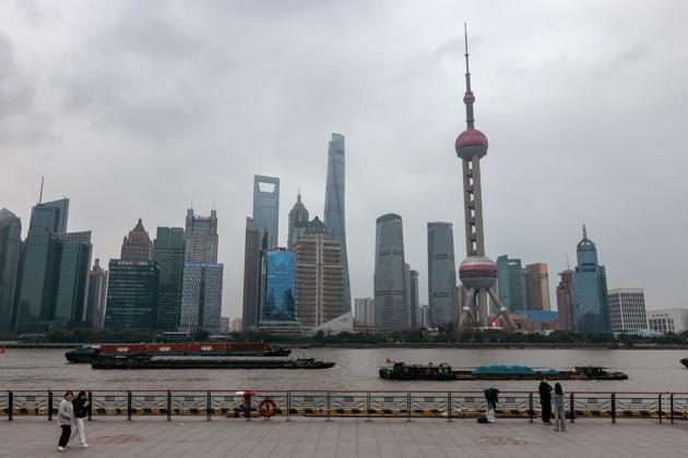 China lamenta la rebaja de perspectivas de Fitch: "No refleja el impacto de política fiscal". Foto: EFE