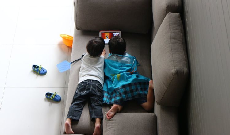Los pequeños de la casa siempre están propensos a sufrir accidentes. Pexels