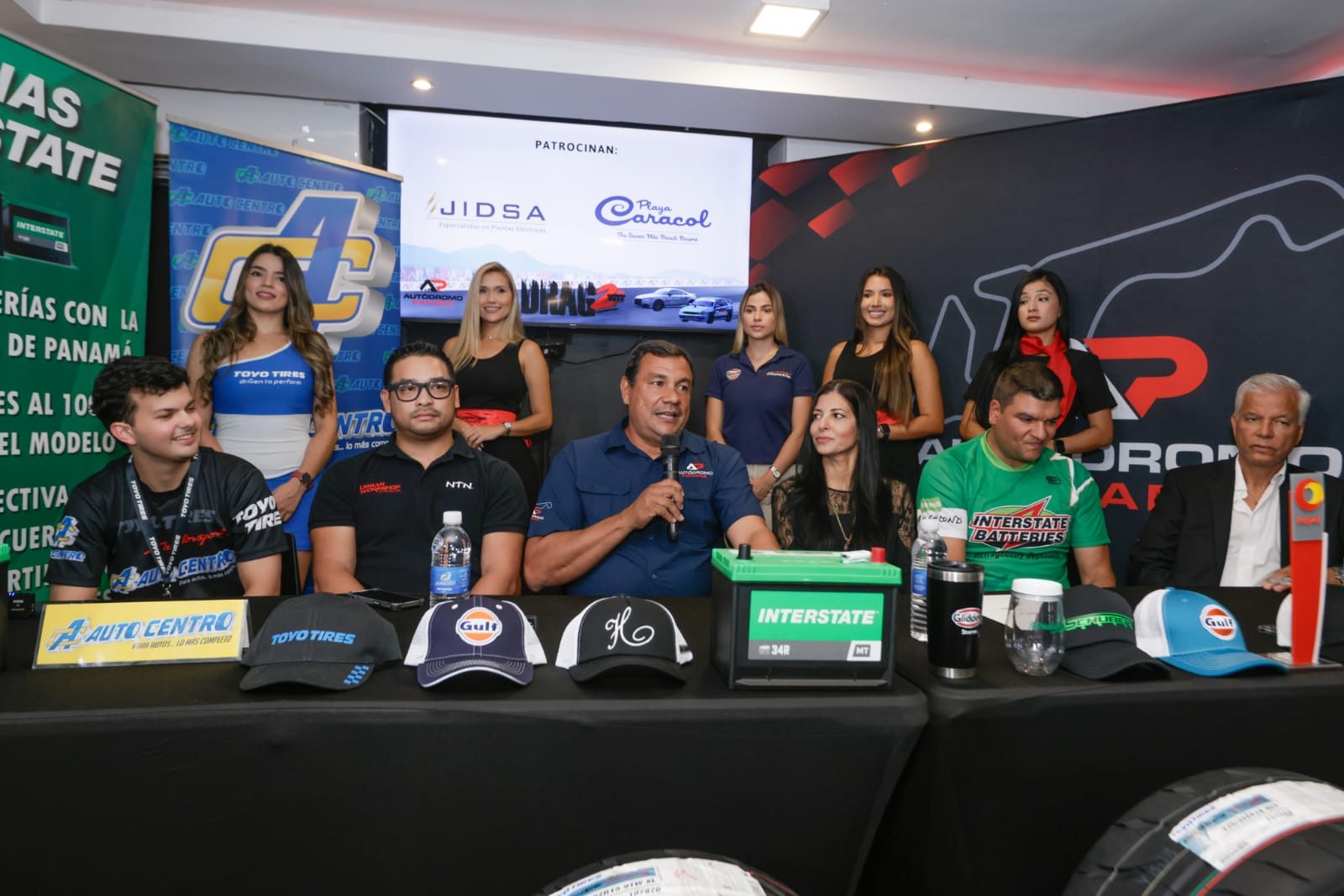 Organizadores da detalles del evento en el Autódromo de Panamá. Foto: Cortesía