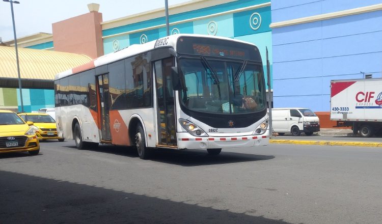 La falta de metrobuses en la ciudad capital es notable, afectando a miles de usuarios.