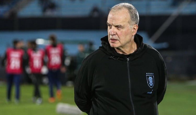 Marcelo Bielsa, técnico de Uruguay. Foto: EFE