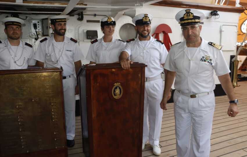 Tripulación del Vespucci recibe a delegación de periodistas panameños. Foto: Víctor Arosemena