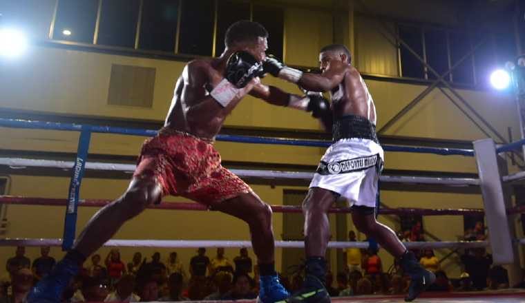 Samir Cuentas (izq.) y Jonathan Miniel. Foto: Foto: @lpbpromotion 