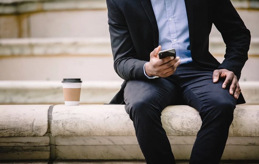 El 44 % de las empresas educa a los talentos sobre la importancia de proteger su privacidad en línea. Foto: Pexels