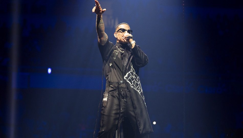 Daddy Yankee cantando en el concierto 'La Meta' en el Coliseo Jose Miguel Agrelot. Foto: EFE / Thais Llorca