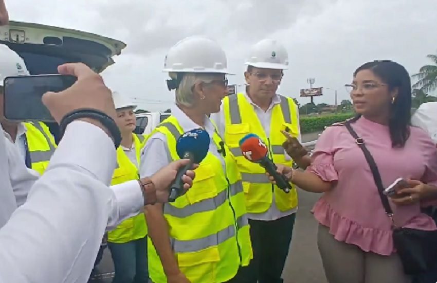 Zelmar Rodríguez Crespo administradora general de la Asep, junto a un equipo de trabajo realizaron un operativo de fiscalización que arrancó en Panamá Oeste y que se extenderá en todo el país. Foto. Asep