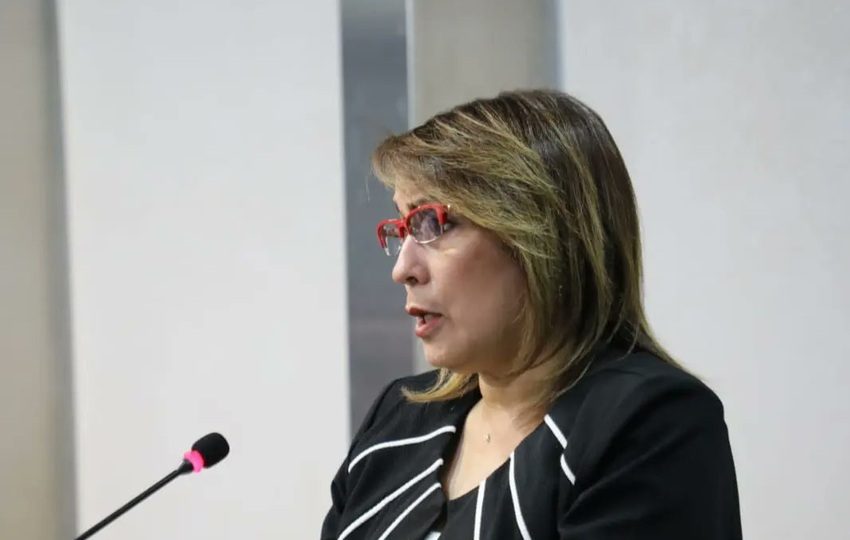 Comisión de Credenciales recomendó ratificación de Saquina Jaramillo. Foto: Cortesía