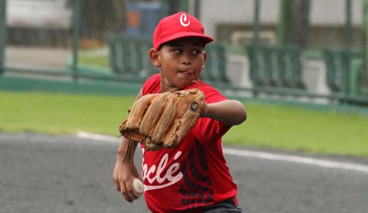 Coclé se enfrenta a Panamá Oeste. Foto: Fedebeis