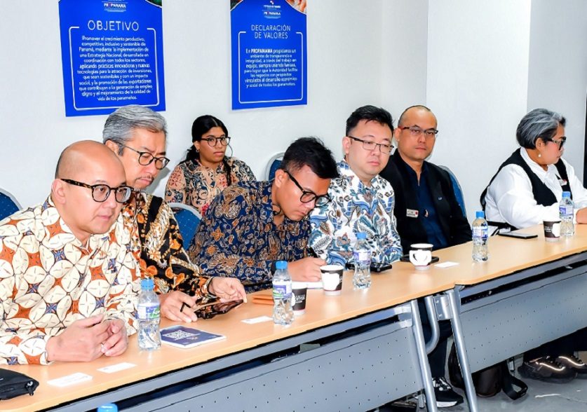 La delegación indonesia visitó las oficinas de ProPanamá para explorar las oportunidades de negocios, especialmente, desde la Zona Libre. Foto: Diomedes Sánchez