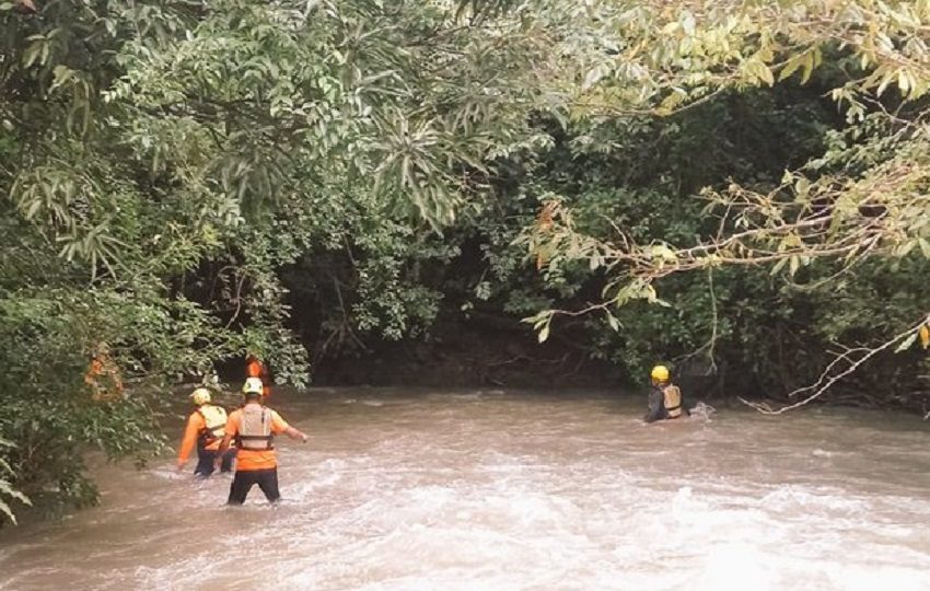 El Instituto de Meteorología e Hidrología de Panamá (Imhpapma) ha emitido un aviso por altas mareas y la incursión sobre el país de un sistema de baja presión que estará generando nubosidad y aguaceros. Foto. Sinaproc