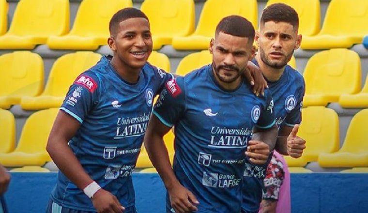 Jugadores de Universitarios de Coclé. Foto: LPF