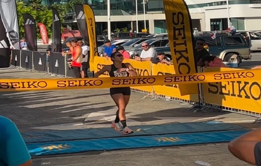 La venezolana Egris Agrias, ganó en la rama femenina en la Maratón Internacional de Panamá.