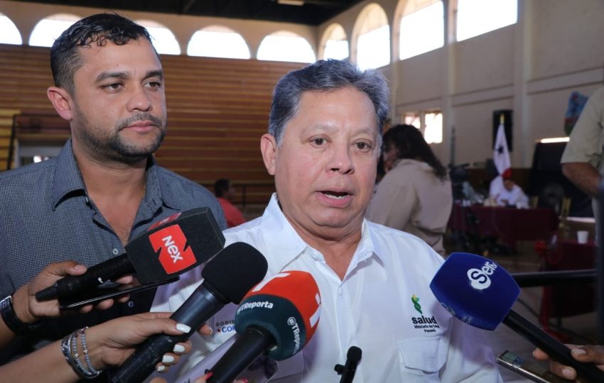 Realizan consulta sobre reforma la Ley Orgánica de la CSS, en Santiago de Veraguas. Foto: Cortesía.