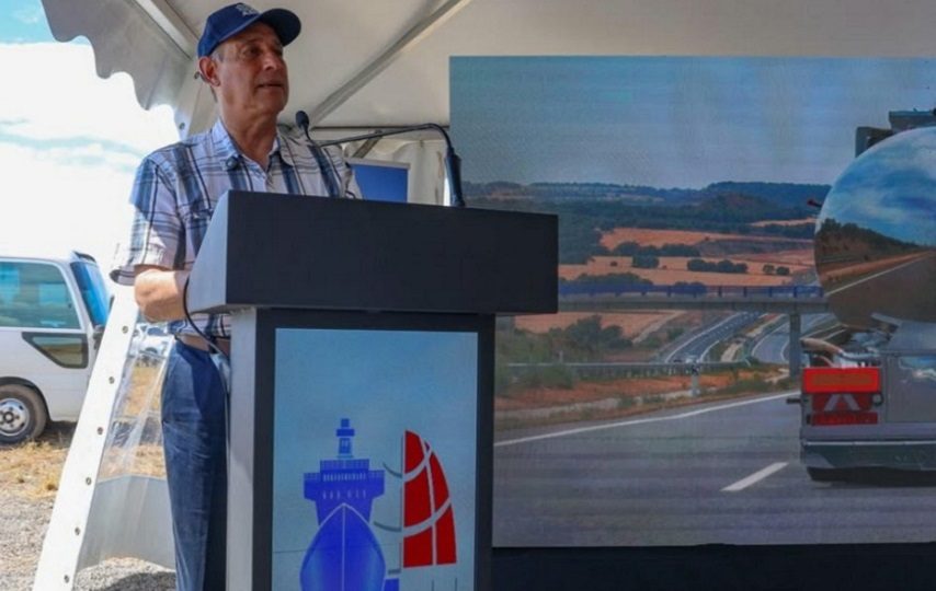 El administrador de la AMP, Luis Alberto Roquebert participó en el acto protocolar que marca el inicio de esta construcción. Cortesía: AMP