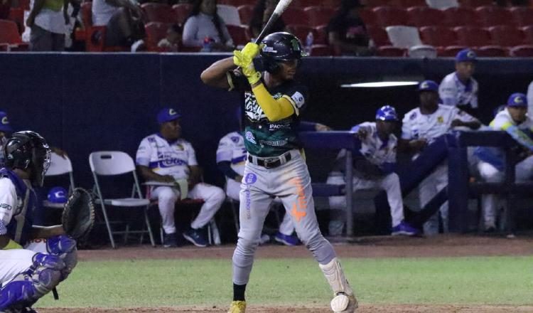 Héctor Rayo, jugador de Bocas del Toro. Foto: Fedebeis